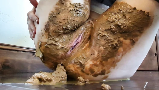 BetweenMyCheeks - Explosion in my jeans